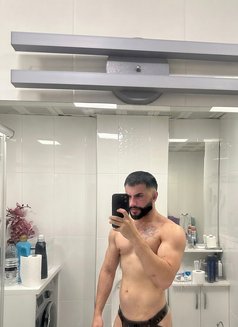 Amir Demir - Male escort in İstanbul Photo 9 of 15