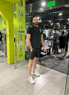 Amir - Acompañantes masculino in Riyadh Photo 1 of 3