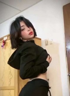 Amir - Transsexual escort in Riyadh Photo 3 of 4