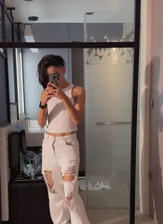 Amir - Male escort in Casablanca Photo 4 of 9