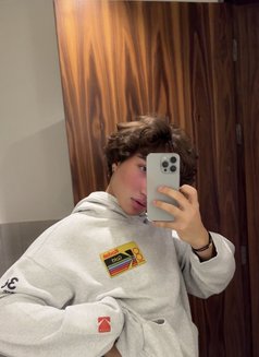 Amir in Dubai 🇦🇪 - Male escort in Dubai Photo 3 of 15