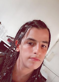 Amir - Male escort in Beirut Photo 3 of 6