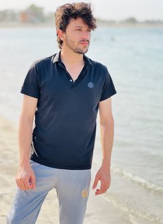 Amir - Male escort in Doha Photo 8 of 9