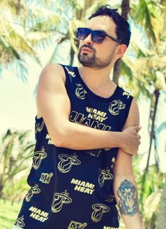 Amir - Male escort in Dubai Photo 4 of 8