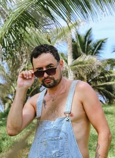 Amir - Male escort in Dubai Photo 6 of 8