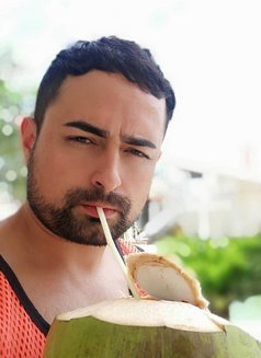 Amir - Male escort in Dubai Photo 8 of 8