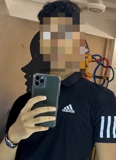Amir sexy looking man for the ladies - Male escort in Kandy Photo 6 of 10