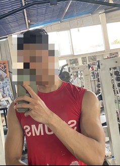 Amir sexy looking man for the ladies - Male escort in Kandy Photo 10 of 10
