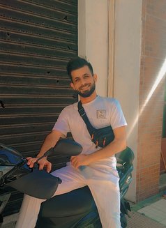Amir - Male escort in Dubai Photo 6 of 8