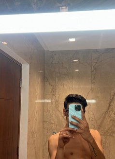 Amir - Male escort in Jeddah Photo 23 of 23