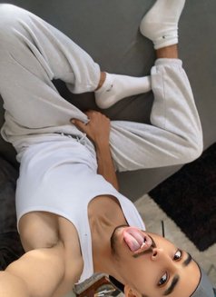 Amir - Male escort in Riyadh Photo 19 of 20