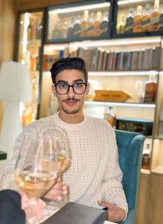 Amir - Male escort in Jeddah Photo 21 of 23