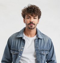 Amir - Male escort in Abu Dhabi