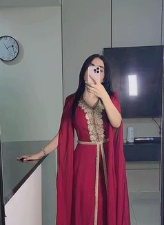 Amira Arabic Model - puta in Dubai Photo 3 of 15