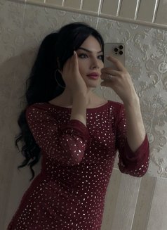 Amira - puta in Muscat Photo 3 of 9