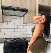 Amira - escort in Şalālah