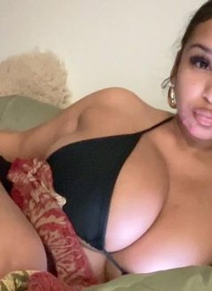 Amira - escort in Muscat Photo 1 of 3