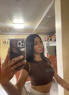 Amira/cumshow /Meet Up/private Channel - Transsexual escort in Manila Photo 1 of 11