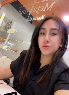 Amira - Acompañantes transexual in Dubai Photo 4 of 8