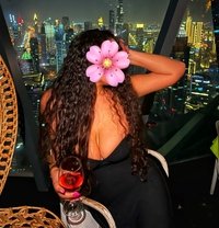 Amira independent - escort in Dubai