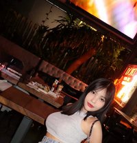 Amira just arrived - puta in Bangkok