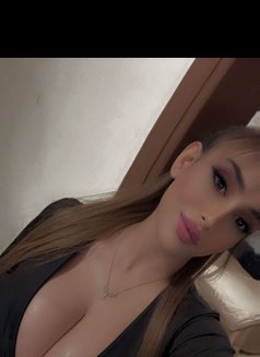 Amira - escort in Beirut Photo 1 of 5