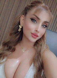Amira - escort in Beirut Photo 3 of 5