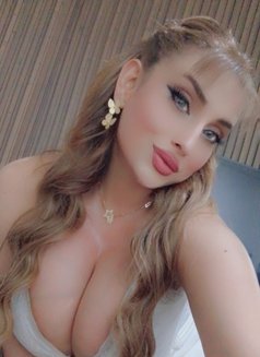 Amira - escort in Beirut Photo 5 of 5