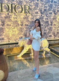 Amira - puta in Dubai Photo 4 of 4