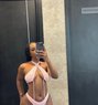 Amira Lux - puta in Doha Photo 1 of 3