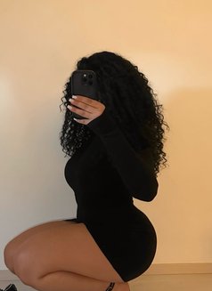 Amira Marocaine - escort in Nairobi Photo 3 of 5