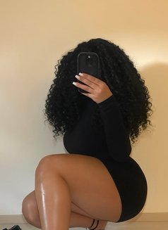Amira Marocaine - escort in Nairobi Photo 5 of 5