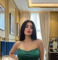ุฃู
ูุฑุฉ - escort in Abu Dhabi