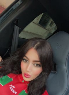 Amira - puta in İstanbul Photo 2 of 6