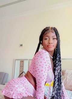 Amira - escort in Doha Photo 3 of 4