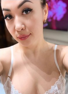 Amira Noor - escort in Dubai Photo 9 of 12