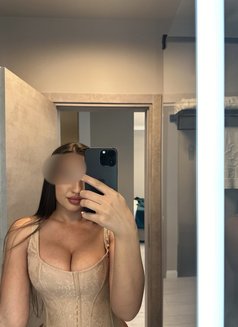 Amira - escort in Dubai Photo 1 of 5