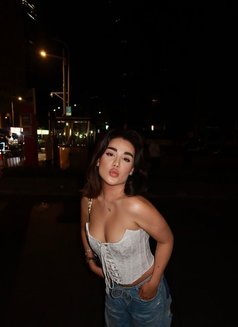 Amira - puta in Bangkok Photo 1 of 9