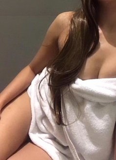 Amira sexy slim hot in bed - escort in Bali Photo 6 of 7