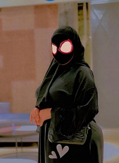 Amira - escort in Dammam Photo 2 of 5