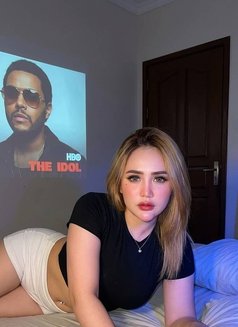 Amira - puta in Khobar Photo 13 of 13