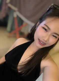 Amira - escort in Khobar Photo 2 of 5