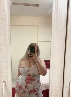 Amira queens of squirts - escort in Muscat Photo 9 of 13