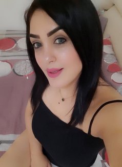 Amira - puta in Muscat Photo 6 of 6