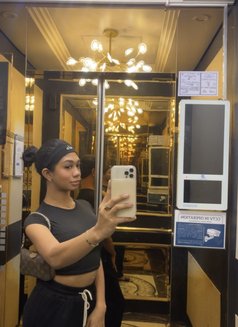 Amira7inch/cumshow/meet/private channel - Transsexual escort in Makati City Photo 13 of 19
