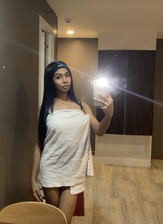 Amira7inch/cumshow/meet/private channel - Transsexual escort in Makati City Photo 14 of 19