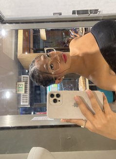 Amiraa Bigdick /Cumshow/private Channel - Transsexual escort in Manila Photo 4 of 8