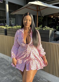 Amiria - escort in Doha Photo 1 of 6