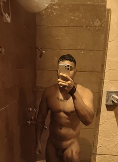 Amis - Male escort in Chandigarh Photo 8 of 8