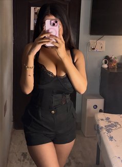 Amisha - escort in Chennai Photo 1 of 2